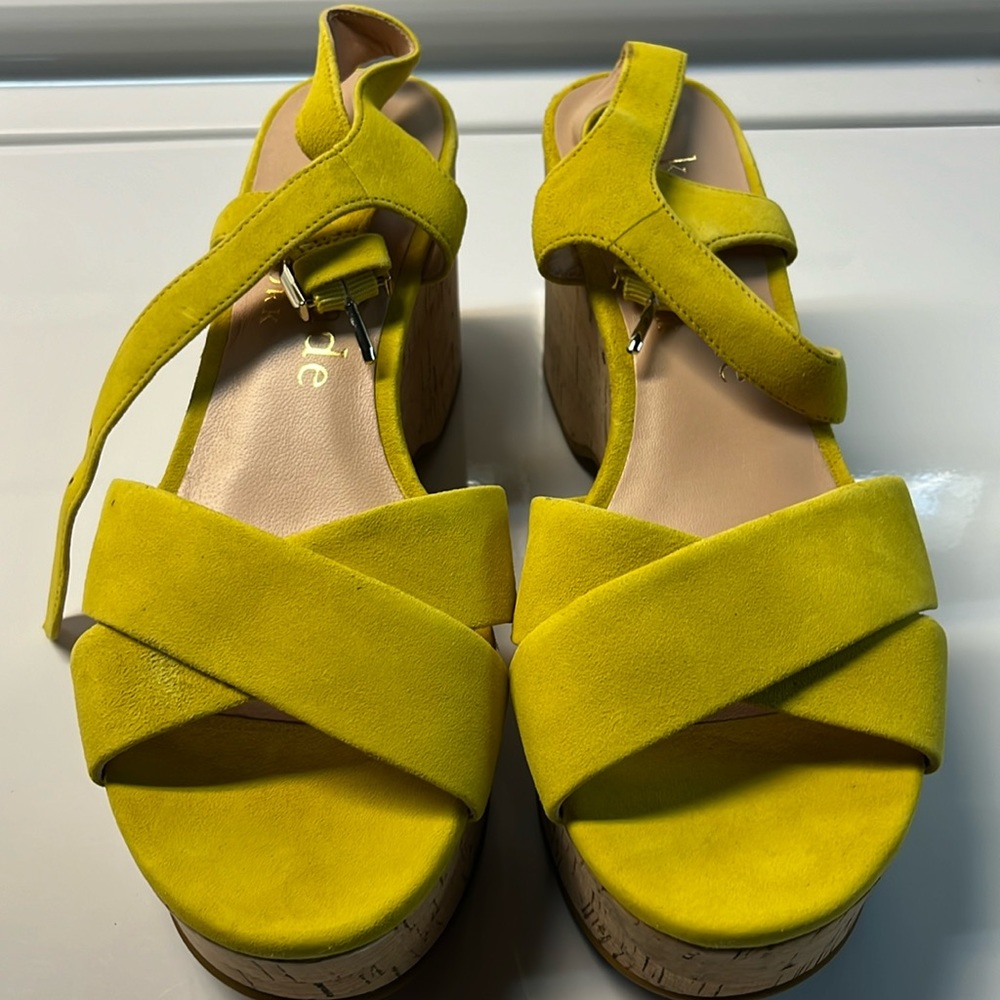 Kate spade jasper platform sandal-blemish pictures size 9.5